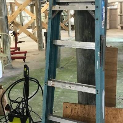 pressure washer $16 SOLD
ladder $27