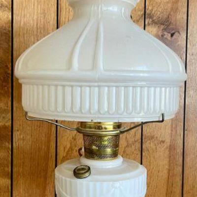 Antique Original Aladdin Kerosene Milk Glass Alacite Lamp With Original Aladdin Flu 