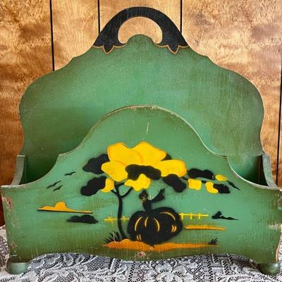Ideal Antique Wood Painted Magazine Rack No 236 Manufacture By Metal Stampings Corporation