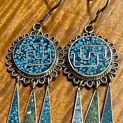 Pair Of Vintage Taxco Mexico Sterling Silver & Crushed Stone Dangle Earrings - 11.13 Grams 
