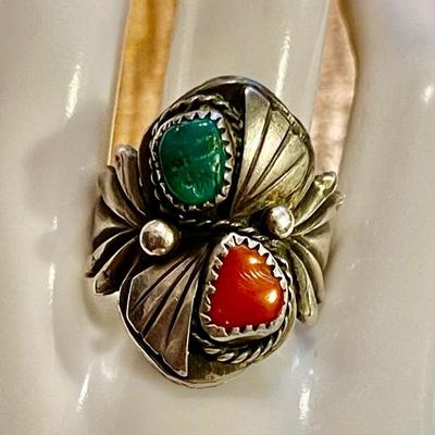 Vintage Navajo Sterling Silver Coral And Green Turquoise Ring Size 9 - Total Weight 13.03 Grams 