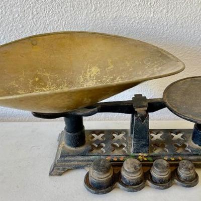 Antique Brass & Cast Iron Tabletop Mercantile Scale With Original Weights