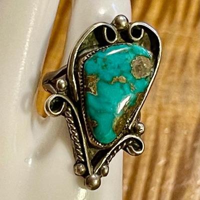 Vintage Navajo Sterling Silver & Turquoise Stone Ring Size 5.5 - Total Weight 6.32 Grams 