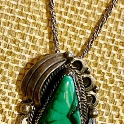 Vintage Native American Sterling Silver & Malachite Pendant With Sterling Silver 24" Twist Chain Necklace 