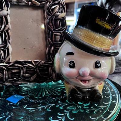 VINTAGE COLLECTABLE