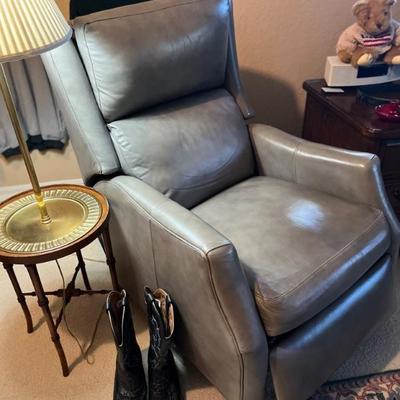 LEATHER RECLINER