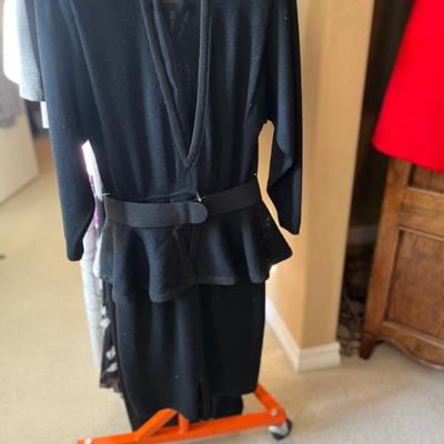 amazing~~~VINTAGE ST. JOHN WITH PEPLIN BELT AND SHEER DIP-BACK
