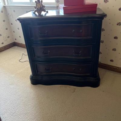 CABINET
SIDE DRESSER