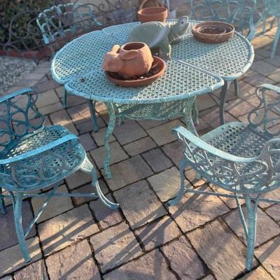 OUTDOOR TABLES