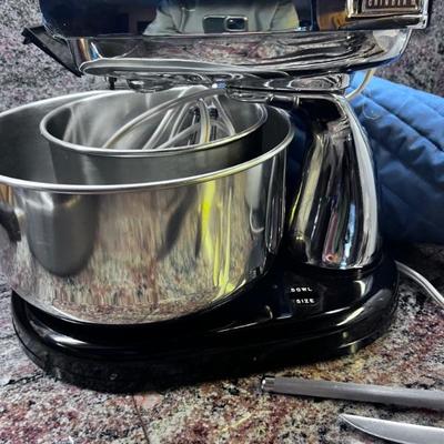 VINTAGE WARING MIXER