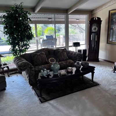 SHERRILL OF BERNHARDT COUCH