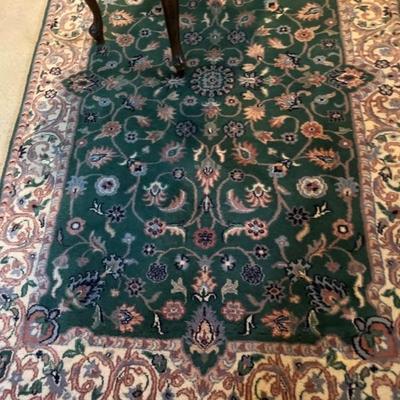 AREA RUG