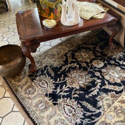 AREA CARPET 
COFFEE TABLE
DECOR