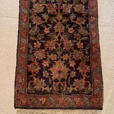 AREA RUG
