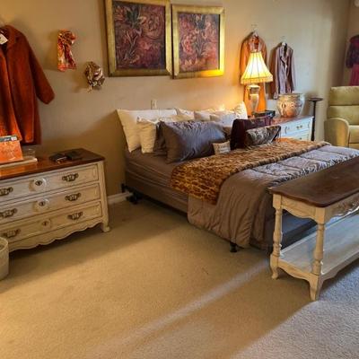 MASTER BED