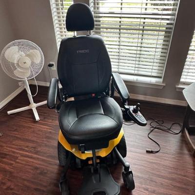 Pride Mobility Scooter, works great!