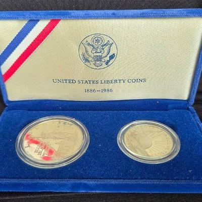Fenton Velvet Cased Silver Half Dollar Coins