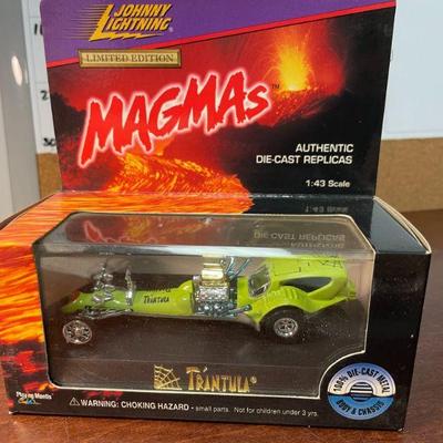 JOHNNY LIGHTNING