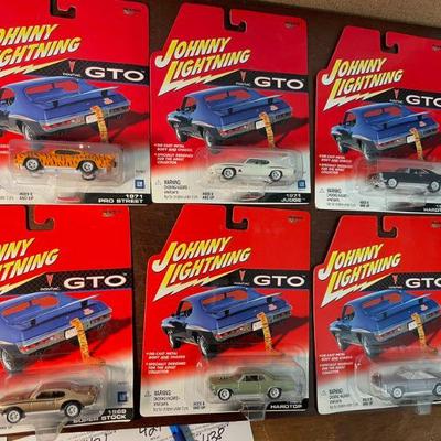 JOHNNY LIGHTNING
