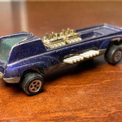 JOHNNY LIGHTNING TOPPER