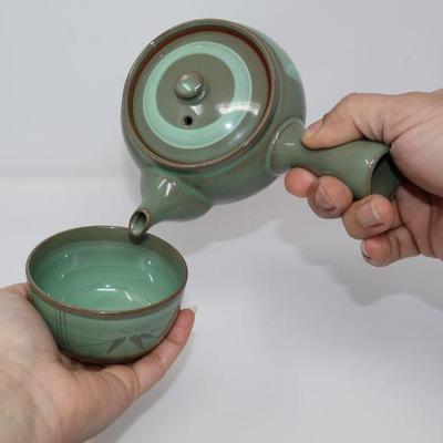 Teapot & 2 Sipper Cup Set