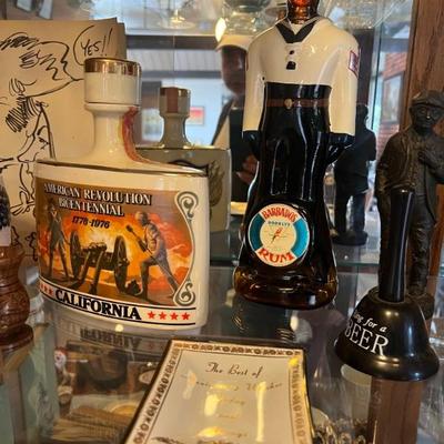 LOTS OF BARWARE AND VINTAG THOTCHKES!
