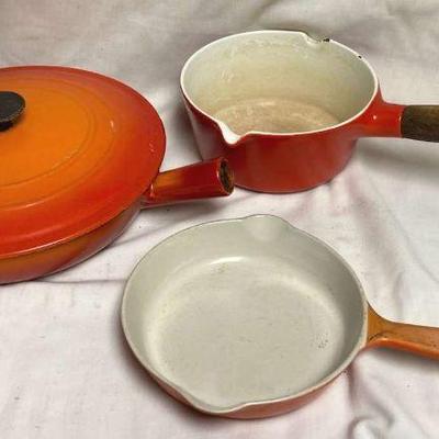Vintage le creuset and descoware flame 3