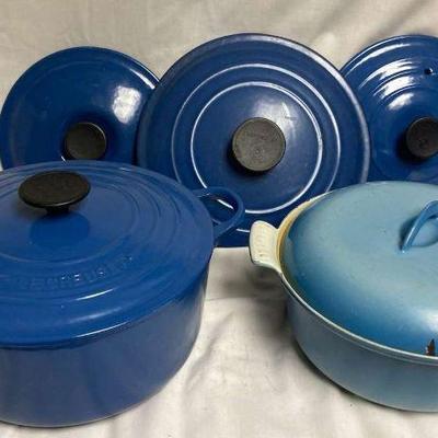 Le creuset dutch ovens and extra lids