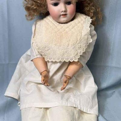 Heinrich handwerck german mold 109" doll