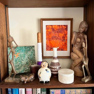 https://ctbids.com/estate-sale/34519/item/3866196/Vintage-Lot-Of-Goodies