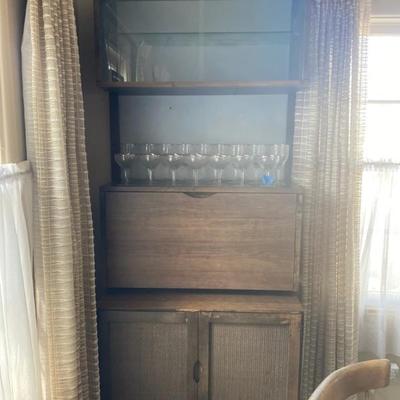 https://ctbids.com/estate-sale/34519/item/3865820/Mid-Century-Style-Floating-Shelves