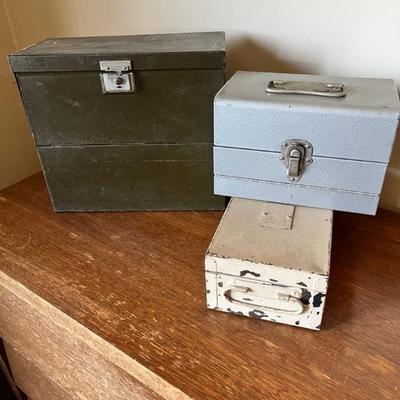 https://ctbids.com/estate-sale/34519/item/3869338/Vintage-Tin-Boxes