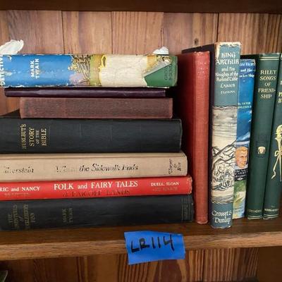 https://ctbids.com/estate-sale/34519/item/3878292/Mark-Twain-Extracts-From-Adam-s-Diary-Tom-Sawyer-Detective-And-Other-Vintage-Books