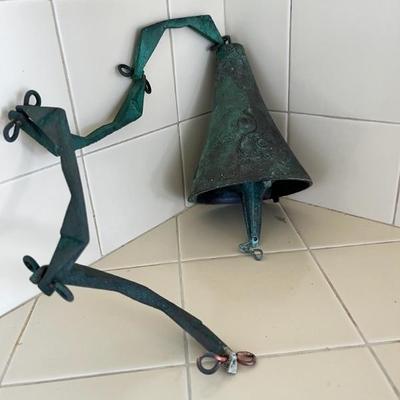 https://ctbids.com/estate-sale/34519/item/3866197/vintage-Paolo-Soleri-Cosanti-Arcosanti-bronze-wind-bell