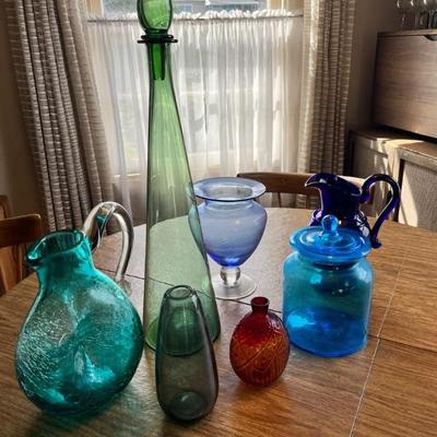 https://ctbids.com/estate-sale/34519/item/3866438/Colorful-Glassware