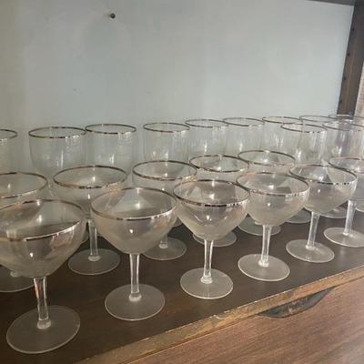 https://ctbids.com/estate-sale/34519/item/3865819/Andries-Dirk-Copier-Half-Satined-Glasses-Full-Set