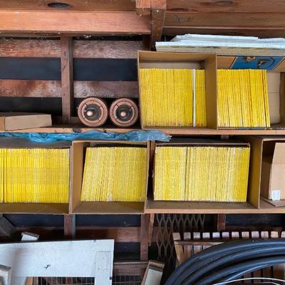 https://ctbids.com/estate-sale/34519/item/3869414/Lot-Of-Vintage-National-Geographics-Magazines
