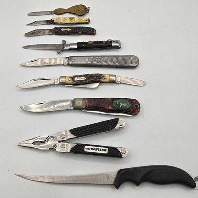 #1828 • (8) Knives & Multi Tool
