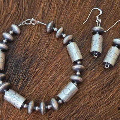 #1354 • Handmade Native American Bead bracelet with Matching Earrings
