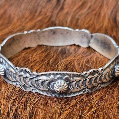 #1194 • Native American Sterling Silver Starburst Bangle

