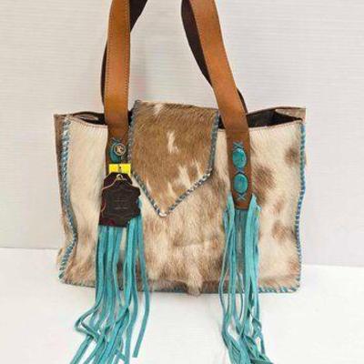 #5302 • NEW!!! Klassy Cowgirl Cowhide Fringe Tote Bag
