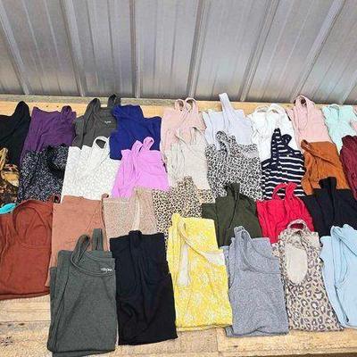 #3406 • (40) Womens Tank Tops
