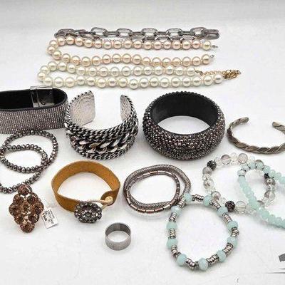 #1450 • Costume Jewelry
