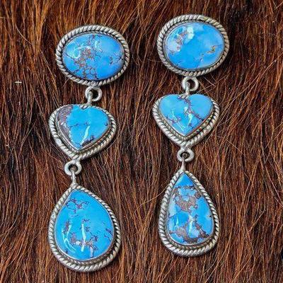 #1204 • Nizhoni Native American Golden Hills Turquoise Heart Sterling Silver Earrings
