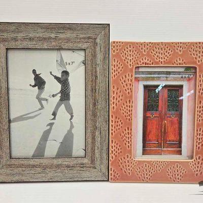 #4002 • NEW!!! (2) Picture Frames
