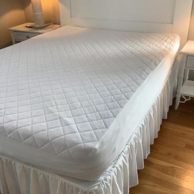 $250 queen bed (mattress included and all linen in photo) 48"headboard