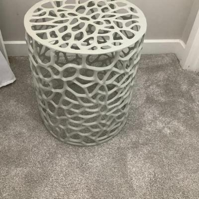 SOLD $34 accent table 16"H 13"dia