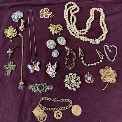 Costume jewelry with 14k gold
