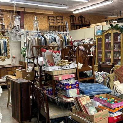 Estate sale photo
