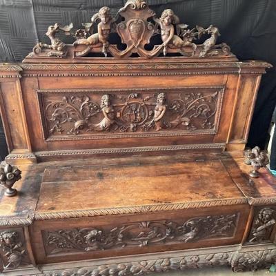 Italian Renaissance carved wood bench with storage